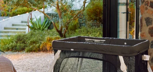 guava lotus travel crib