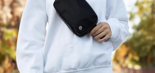 lululemon crossbody bag